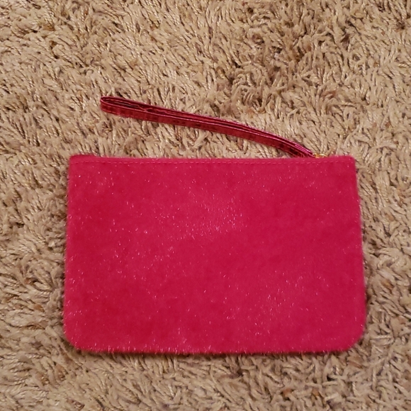 NWOT Ipsy Pink Fuzzy Makeup Bag - Picture 2 of 8